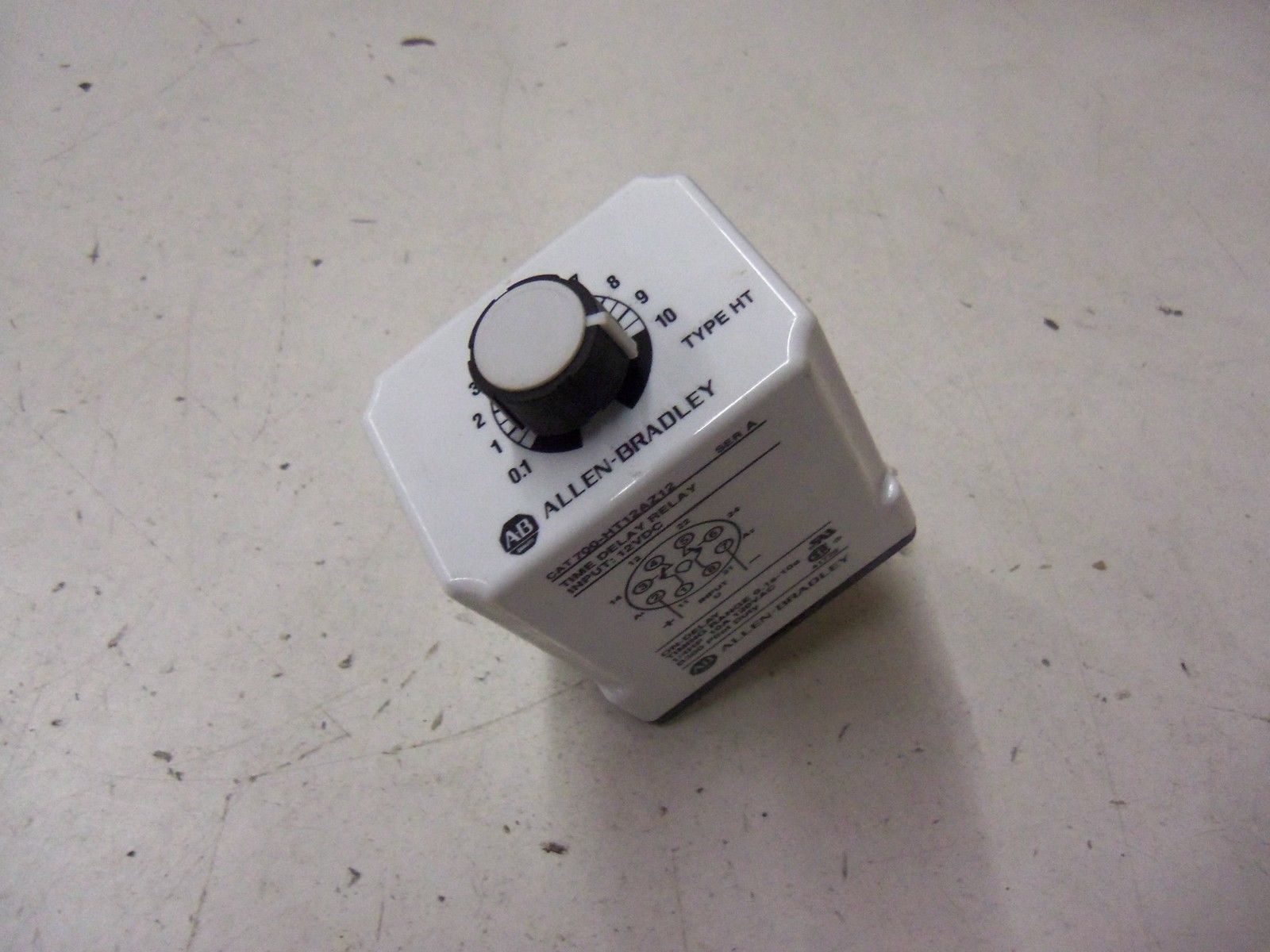 ALLEN BRADLEY 700-HT12AZ12 SERIES A *USED*