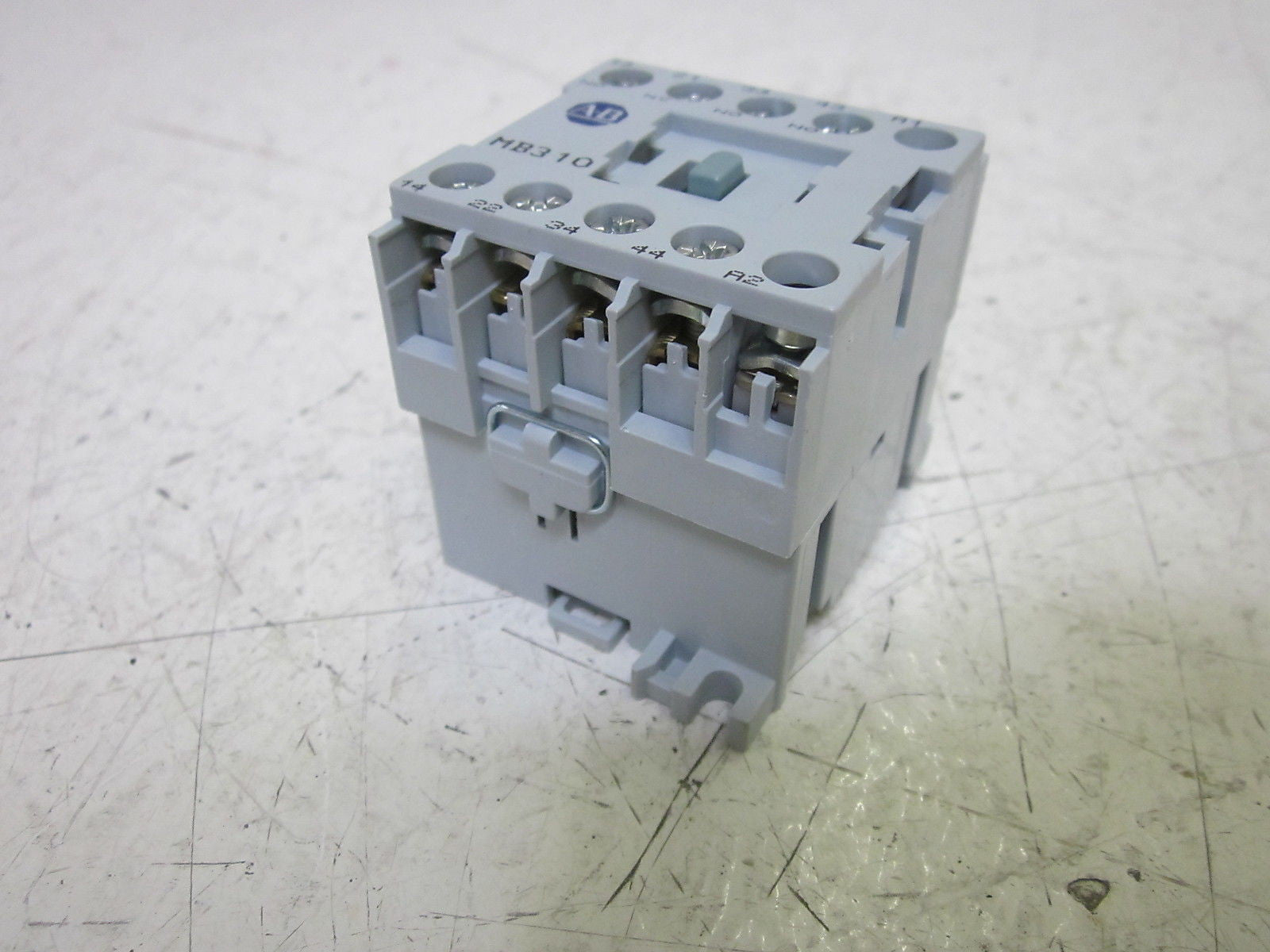ALLEN BRADLEY 700-MB310* SER.A CONTACTOR RELAY *NEW NO BOX*