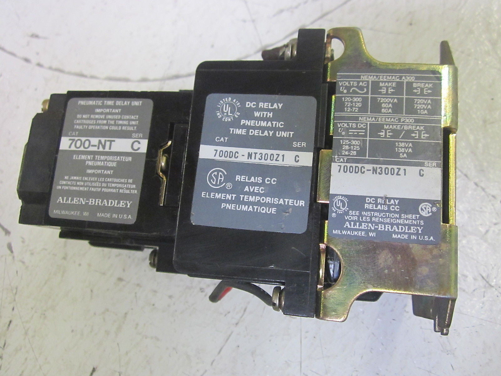 ALLEN BRADLEY 700-NT SER.C/ 700DC-NT300Z1 SER.C /700DC-N300Z1 SER.C *USED*