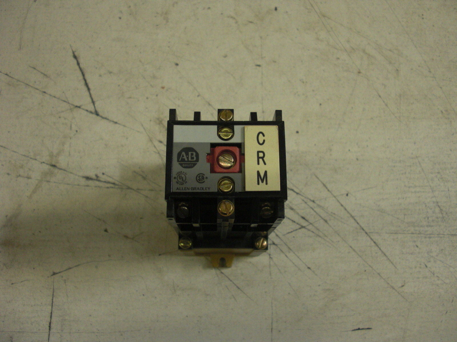 ALLEN BRADLEY 700-P4004A *USED*