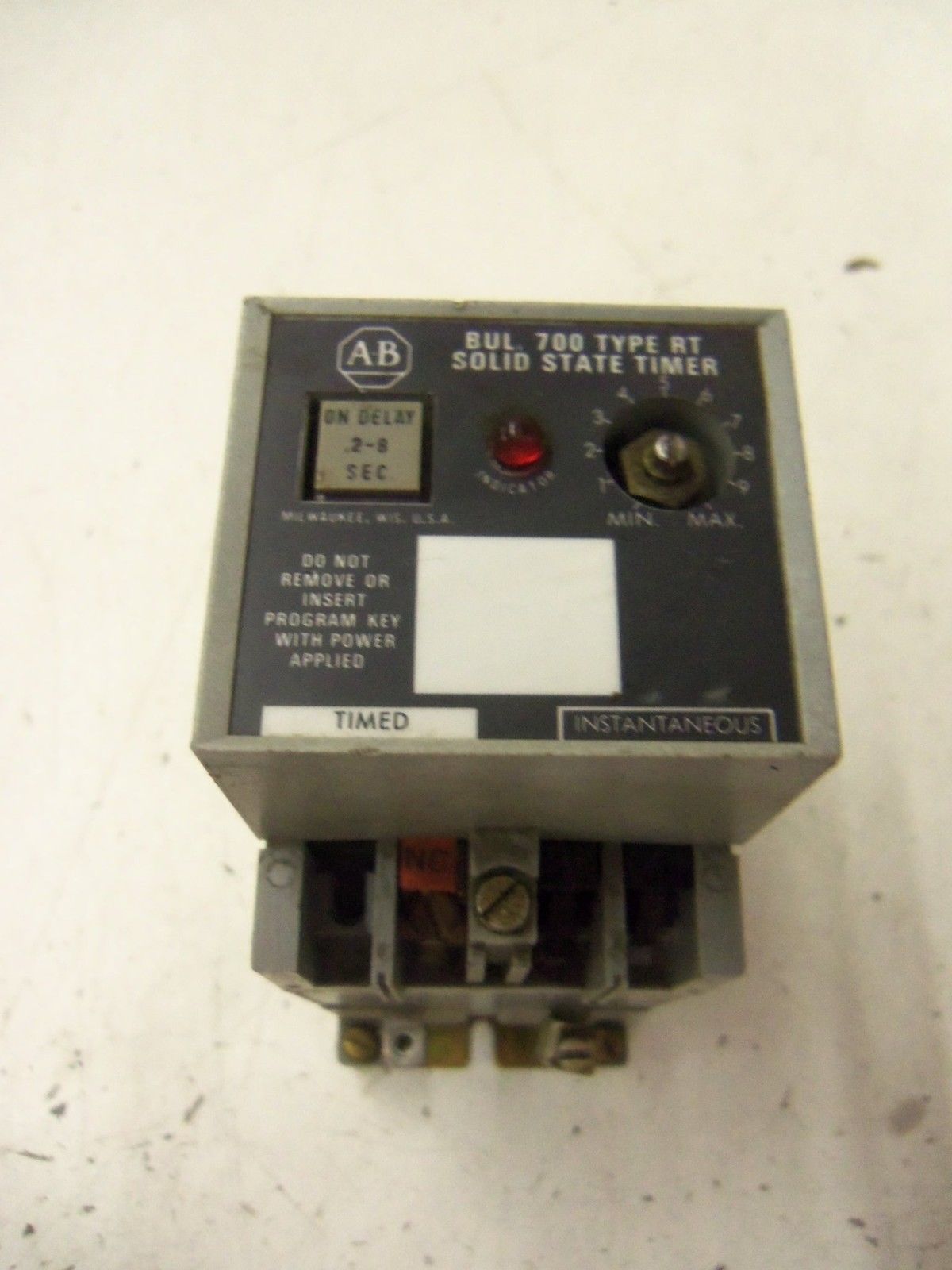 ALLEN BRADLEY 700-RT00N110A1 SERIES A *USED*