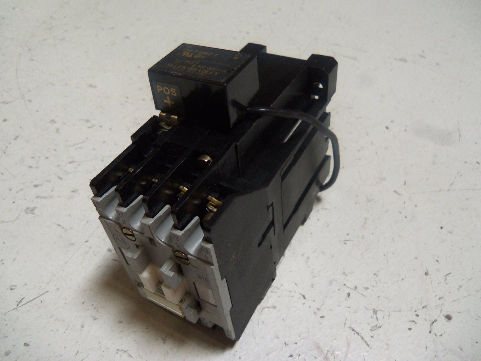 ALLEN BRADLEY 700DC-F310* SER. C w/ 199-FSMZ-1 SER. B *USED*