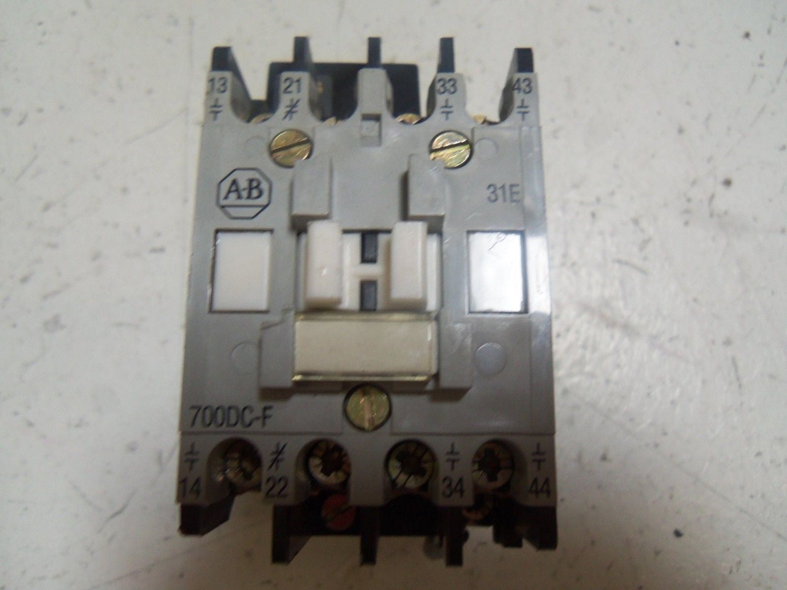 ALLEN BRADLEY 700DC-F310* SER. C w/ 199-FSMZ-1 SER. B *USED*