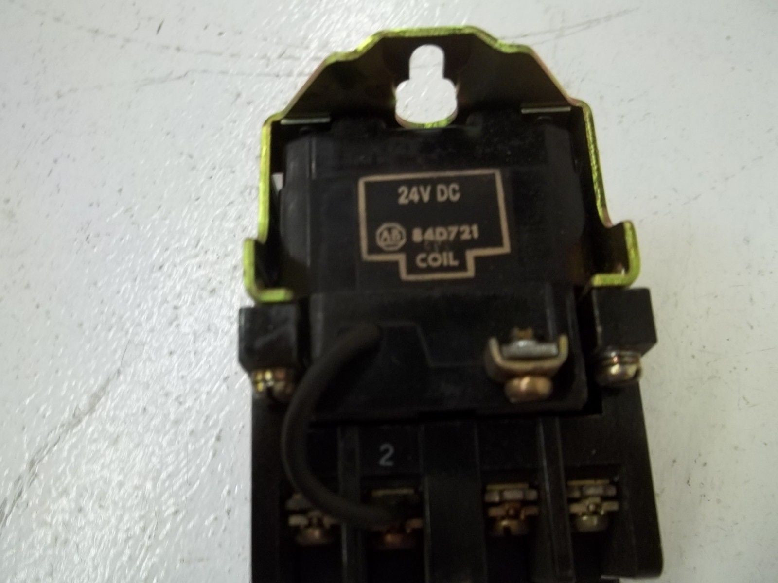 ALLEN BRADLEY 700DC-N400Z24 SER.C 24V *USED*