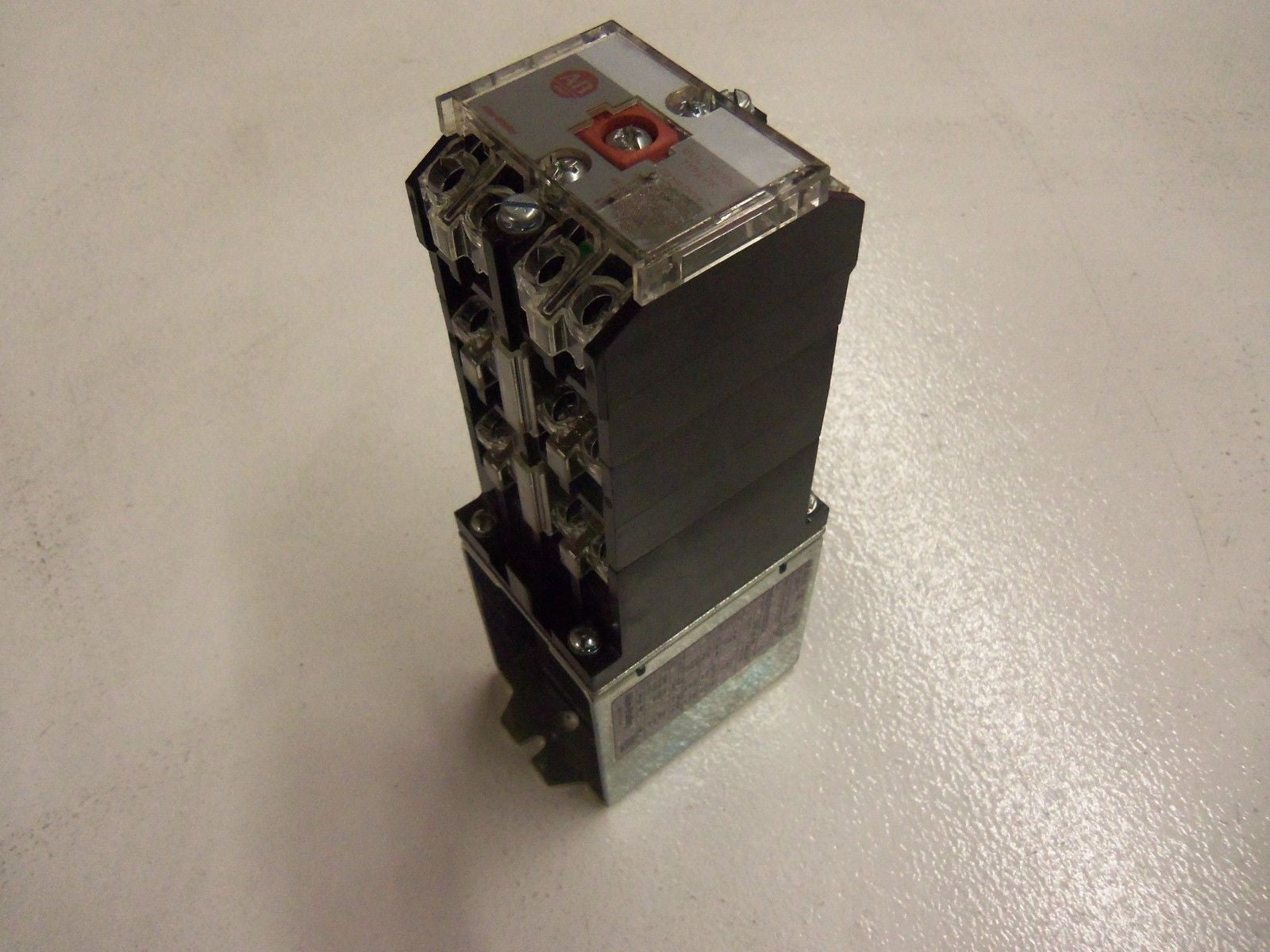 ALLEN BRADLEY 700DC-PK1200DZ24 SERIES D 24V  *USED*