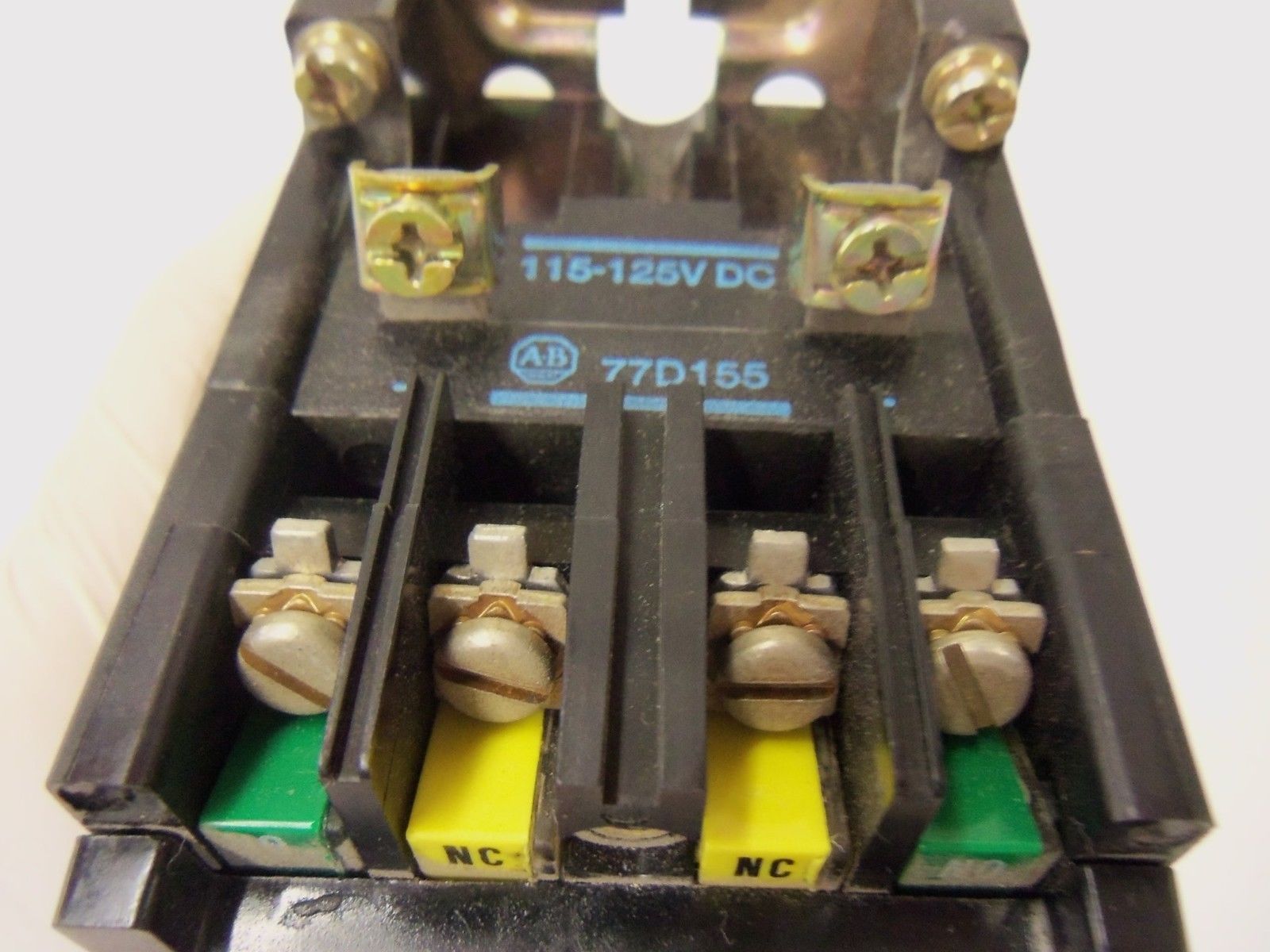 ALLEN BRADLEY 700DC-R220Z1 SERIES B 115-125V *USED*