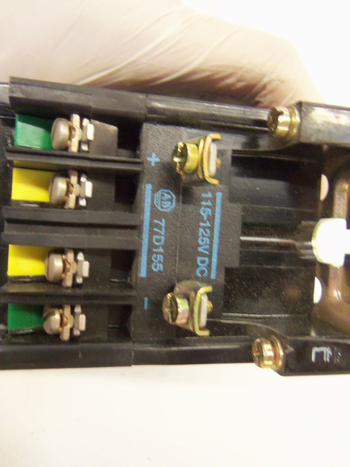 ALLEN BRADLEY 700DC-R220Z1 SERIES B 115-125V *USED*