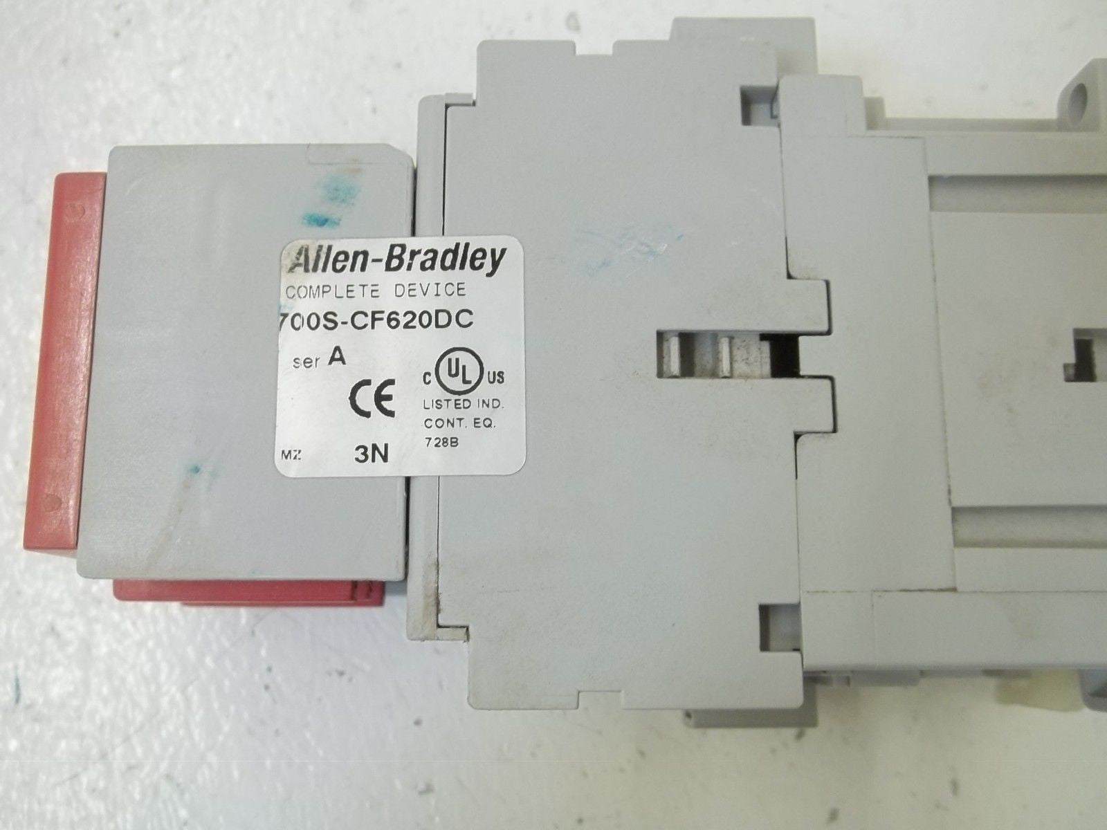 ALLEN BRADLEY 700S-CF620DC SER A CONTROL RELAY 120V  *USED*