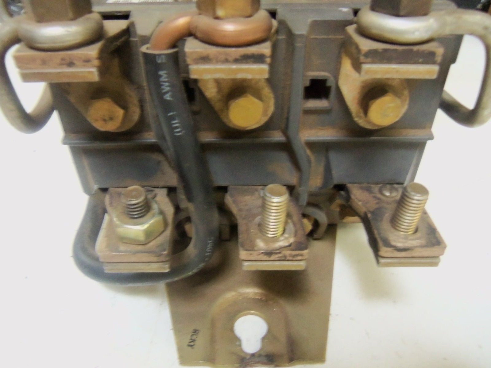 ALLEN BRADLEY SIZE 4 709-EOD103 SER. K STARTER 120V (AS PICTURED) *USED*