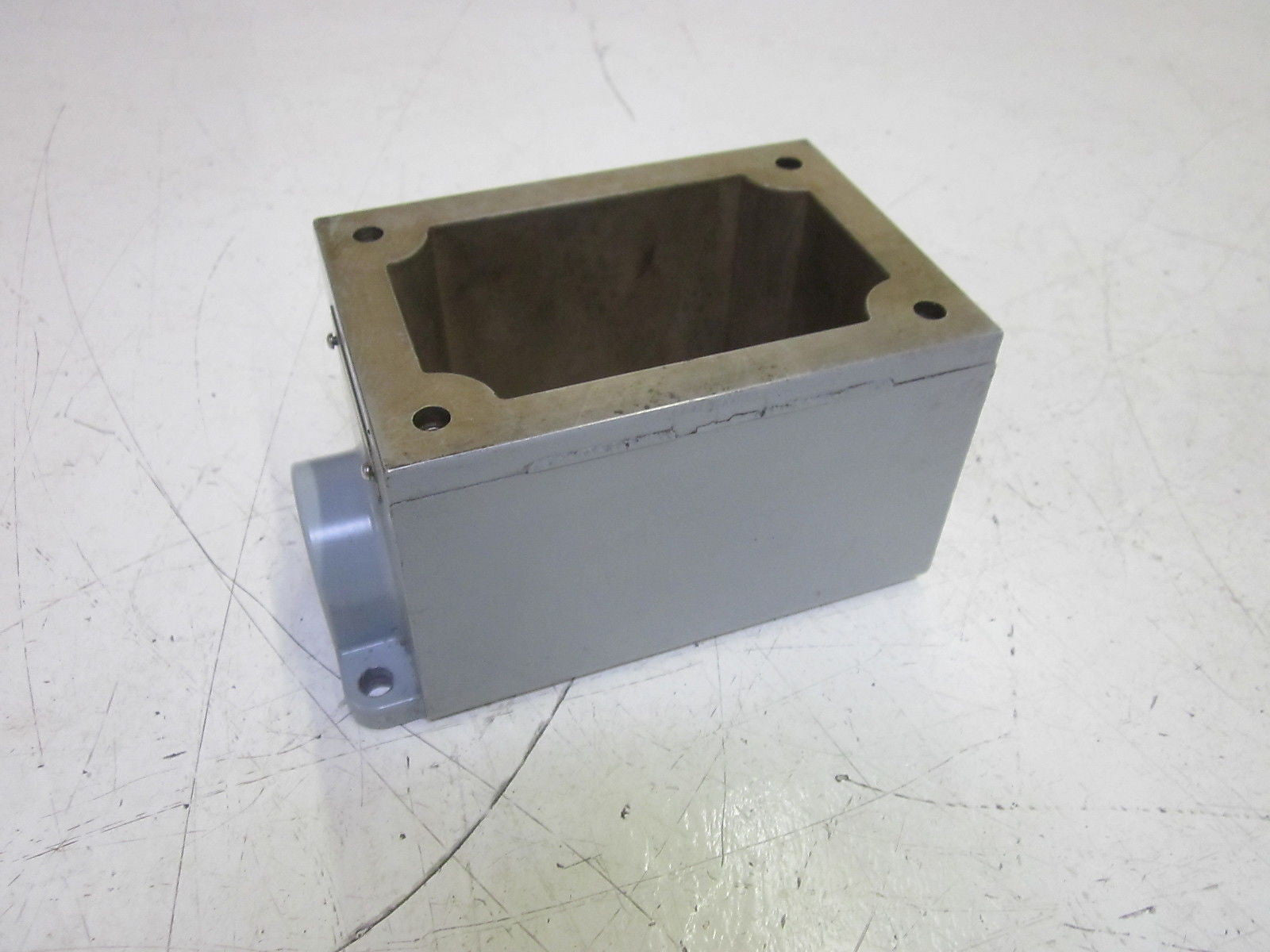 ALLEN BRADLEY 800H-1HVX7 SER. X ENCLOSURE BODY ONLY  *USED*