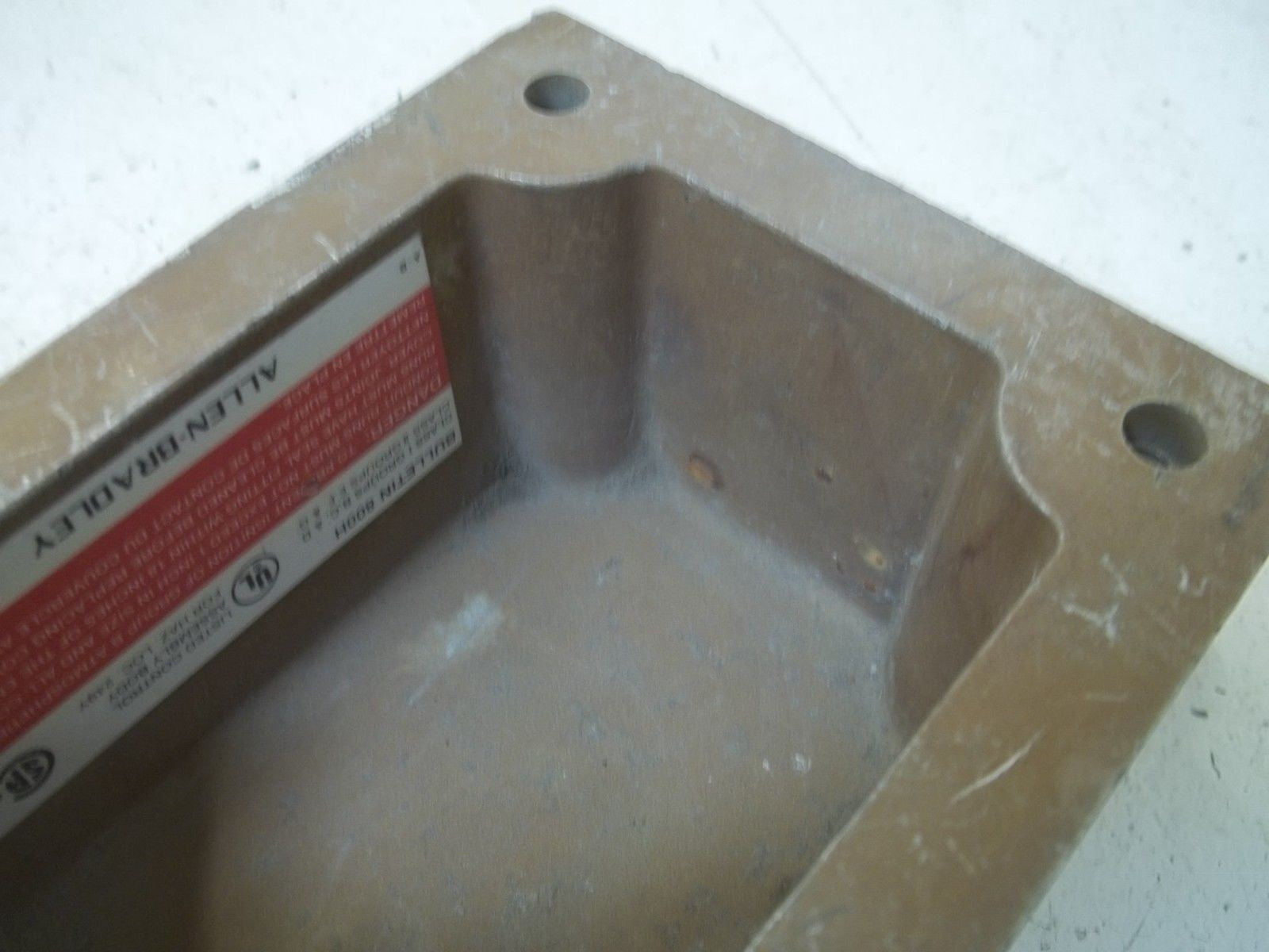 ALLEN BRADLEY 800H-1HZX7 SER.X BODY ONLY *USED*