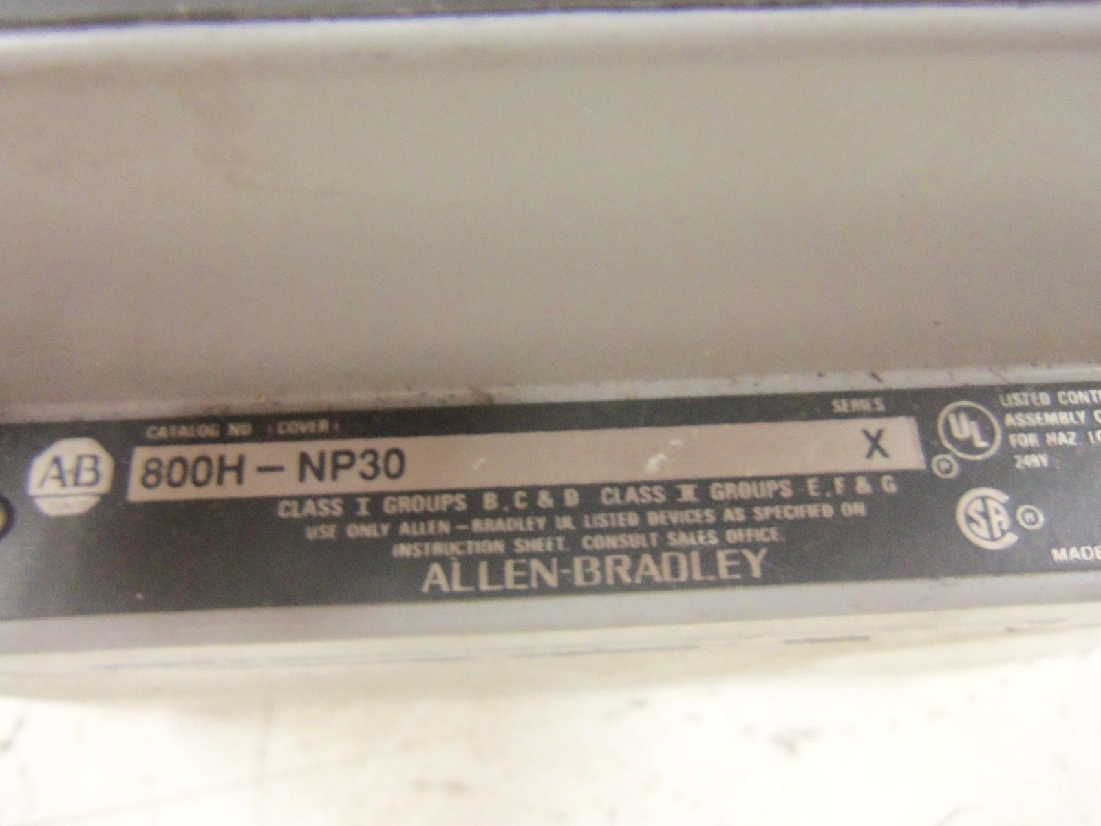 ALLEN BRADLEY 800H-1HVX7 SERIES X W/ 800H-NP30 SERIES X *NEW NO BOX*