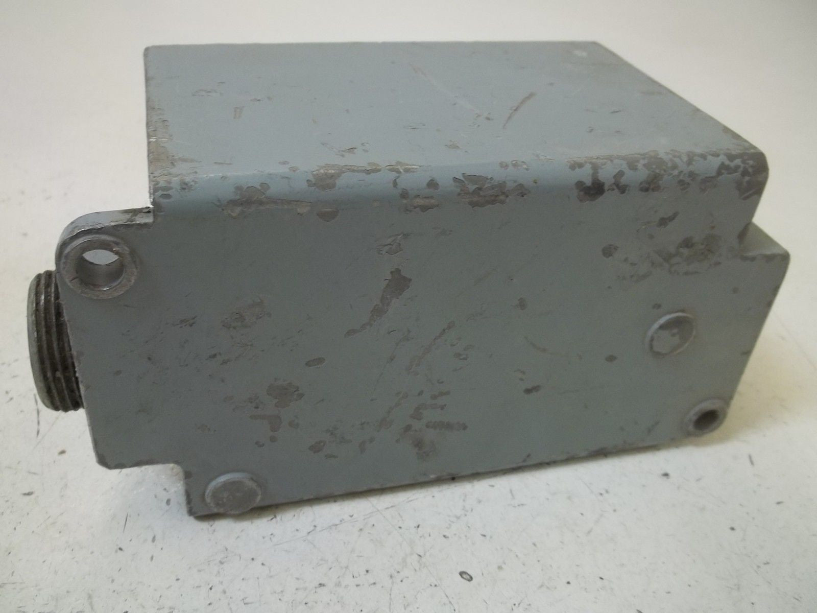 ALLEN BRADLEY 800H-1HVX7M3 SER.X BODY ONLY *USED*