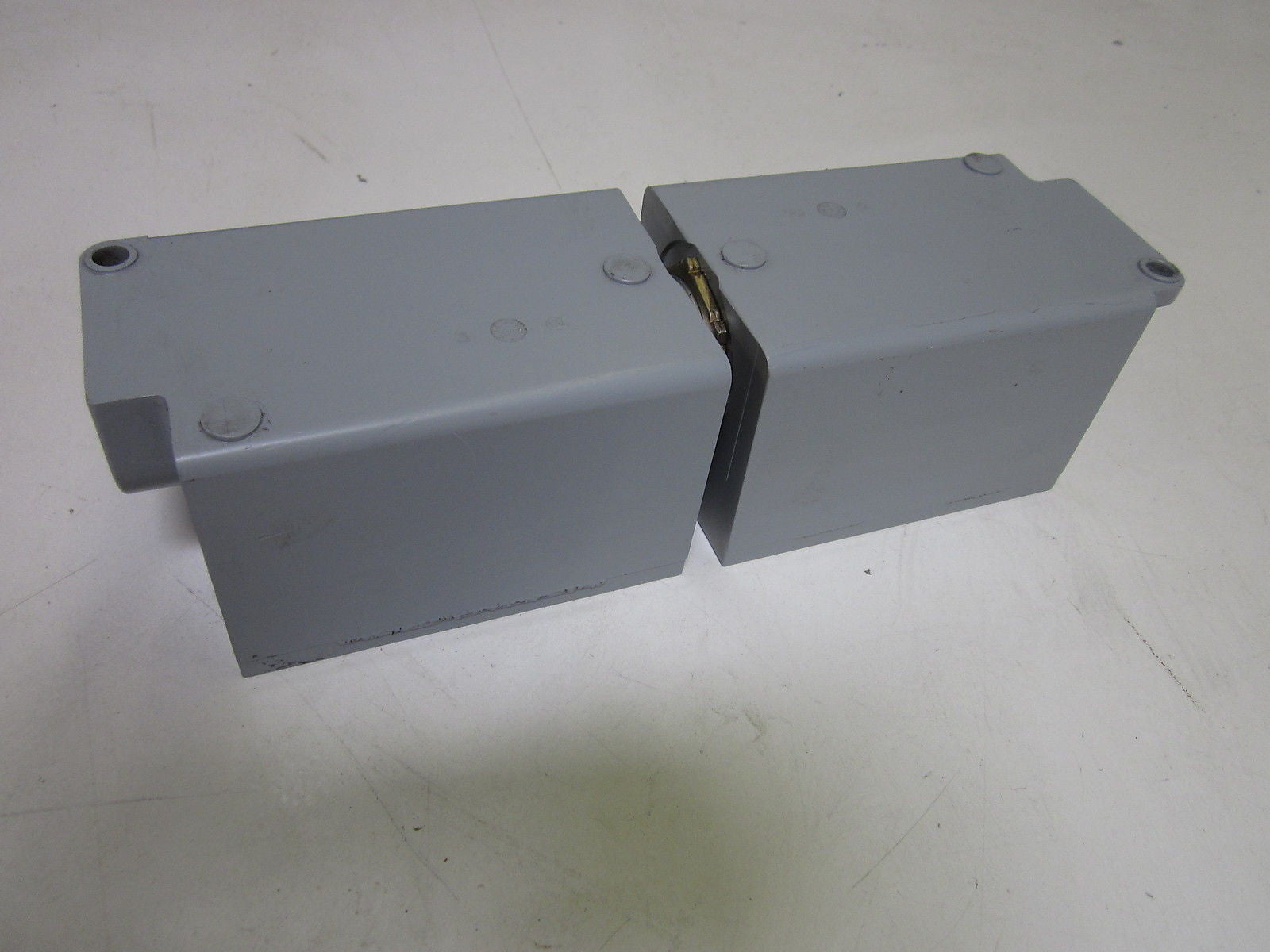ALLEN BRADLEY 800H-2HYXY SER. X *NEW NO BOX*
