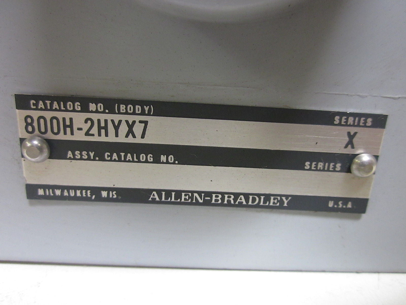 ALLEN BRADLEY 800H-2HYXY SER. X *NEW NO BOX*