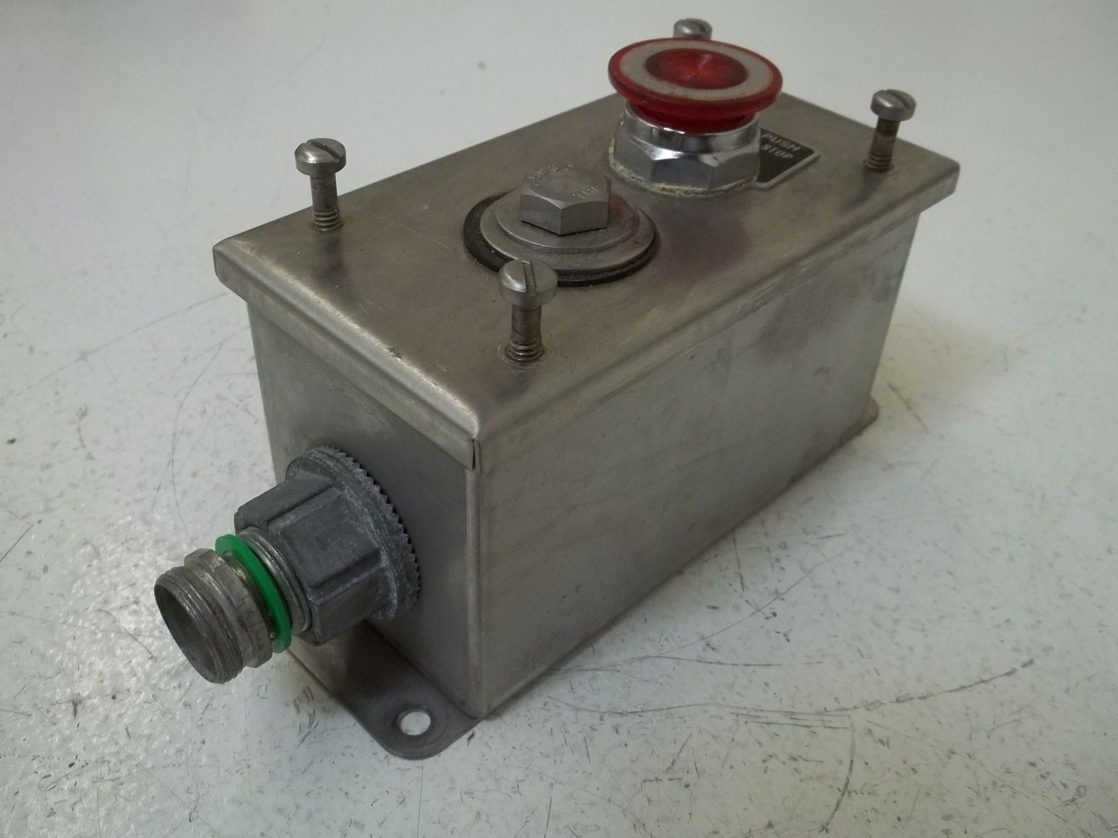 ALLEN BRADLEY 800H-2HA4T SER.A *USED*