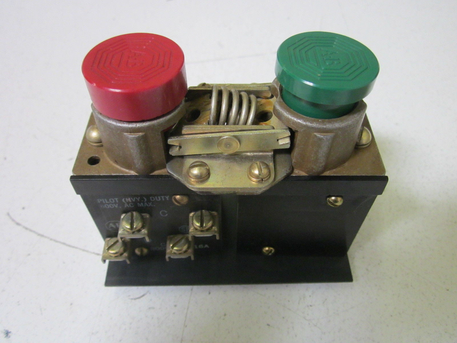 ALLEN BRADLEY 800H-FKB16A SER.A *USED*