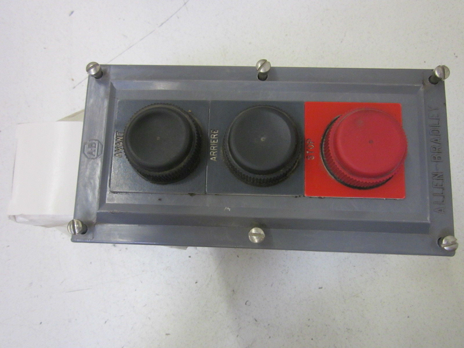 ALLEN BRADLEY 800HF-3HA4R SER.D *USED*