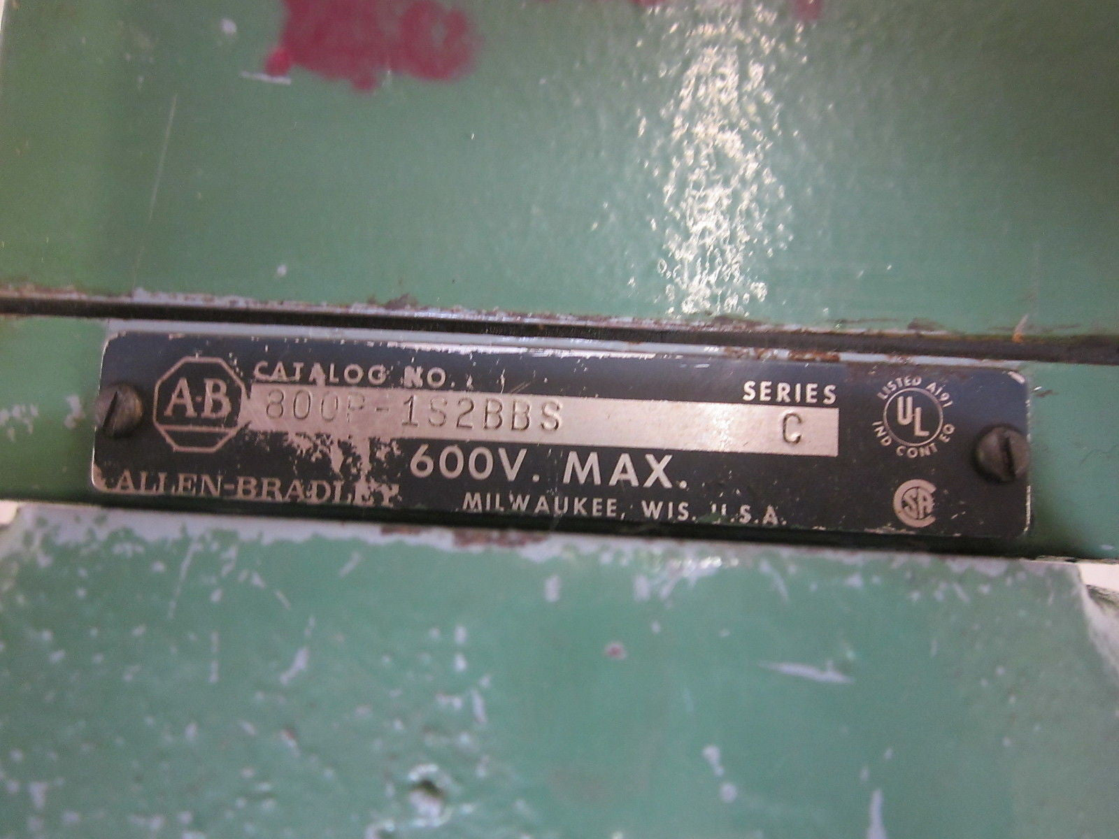 ALLEN BRADLEY 800P-1S2BBS SER.C  PALM PUSHBUTTON *USED*