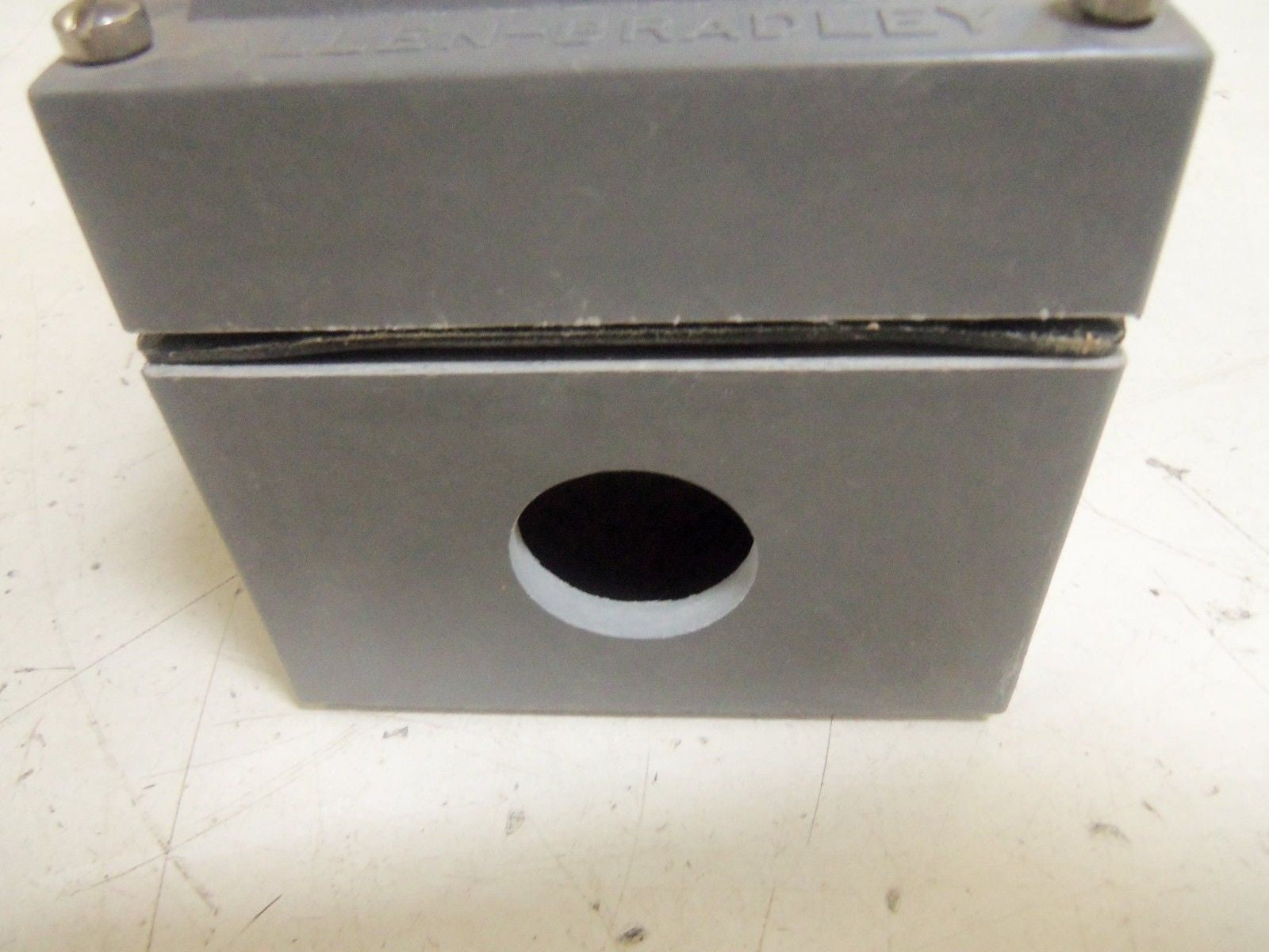 ALLEN BRADLEY 800R-2HF4R SERIES C *USED*