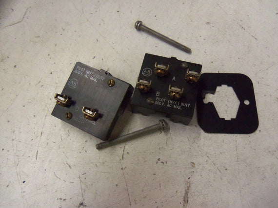 ALLEN BRADLEY 800T-XB32   *NEW NO BOX*