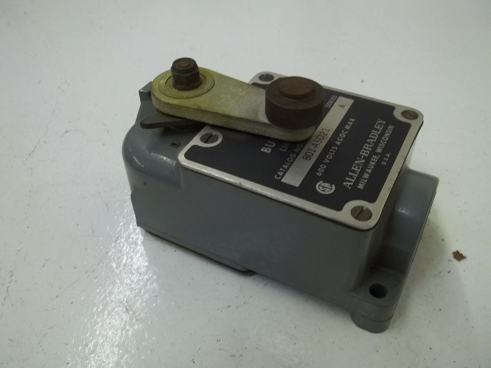 ALLEN BRADLEY 801-ASO21 SER.A *USED*