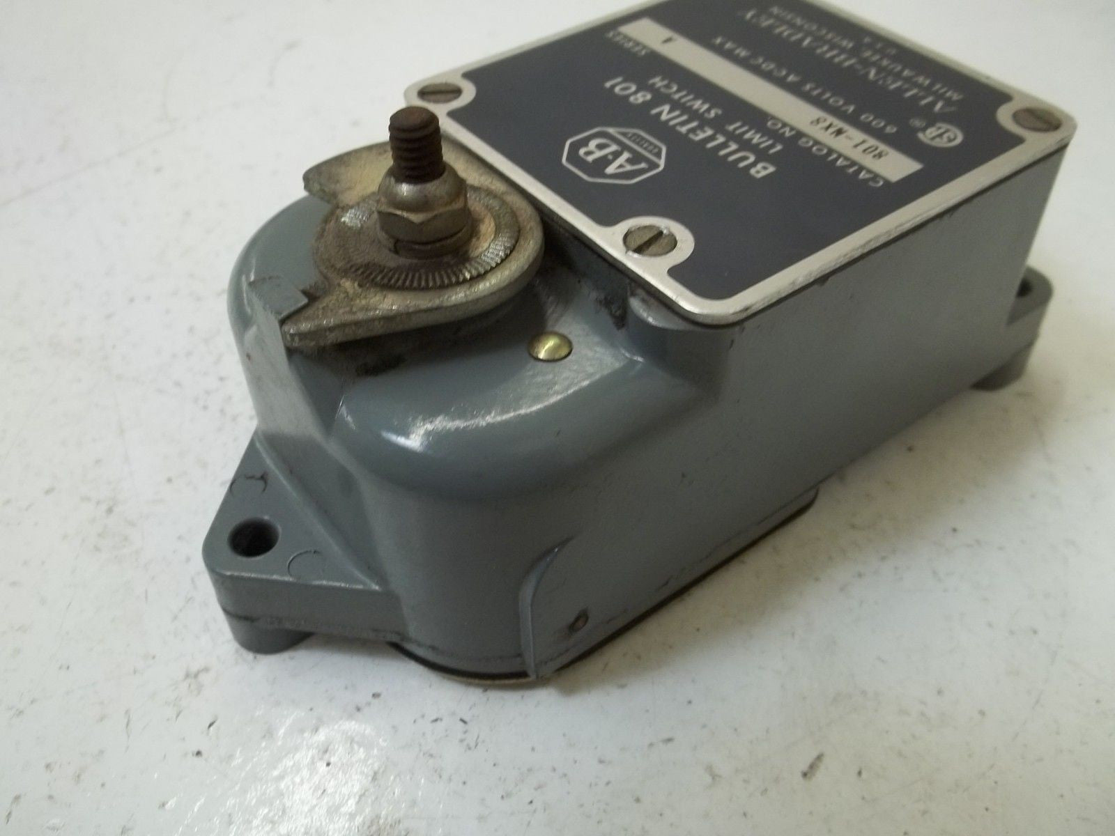 ALLEN BRADLEY 801-NX8 SER.A (AS PICTURED) *USED*