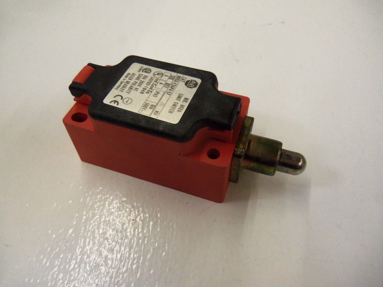 ALLEN BRADLEY 802A-C26P4-S7 SERIES A *USED*