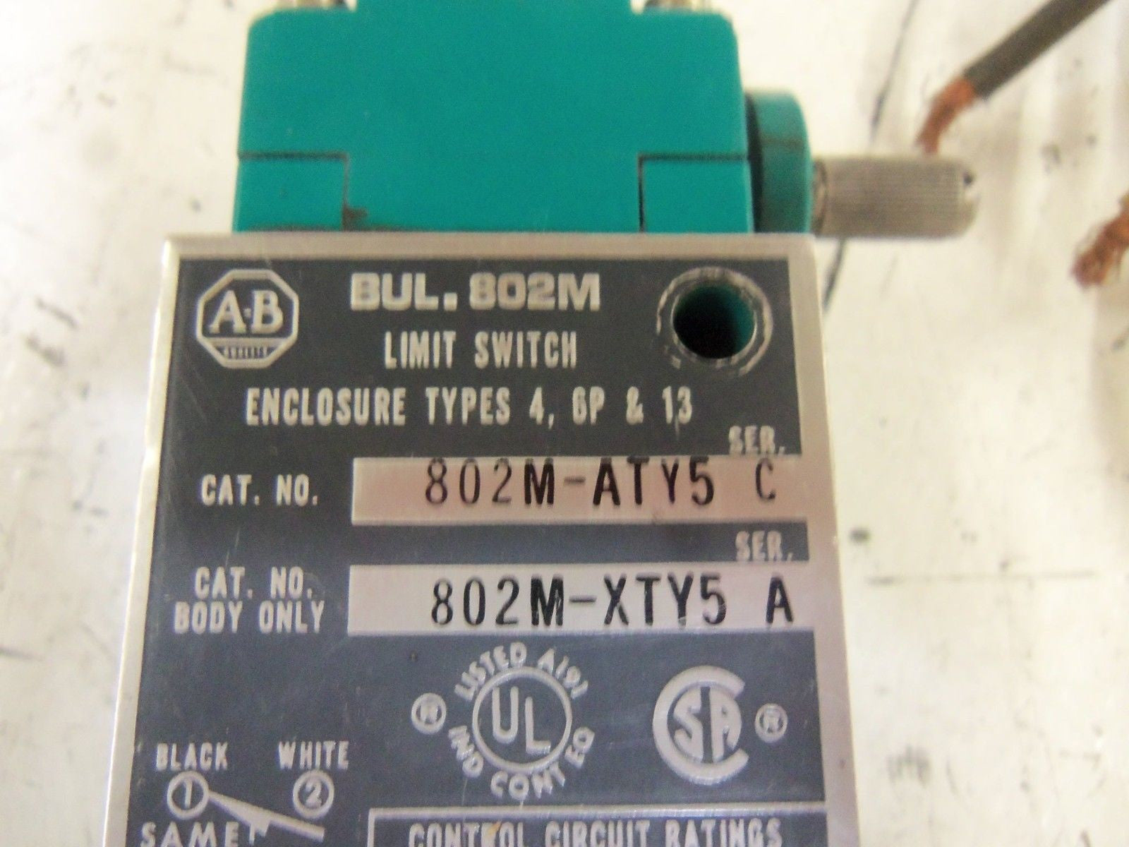 ALLEN BRADLEY 802M-ATY5 SERIES C LIMIT SWITCH *USED*