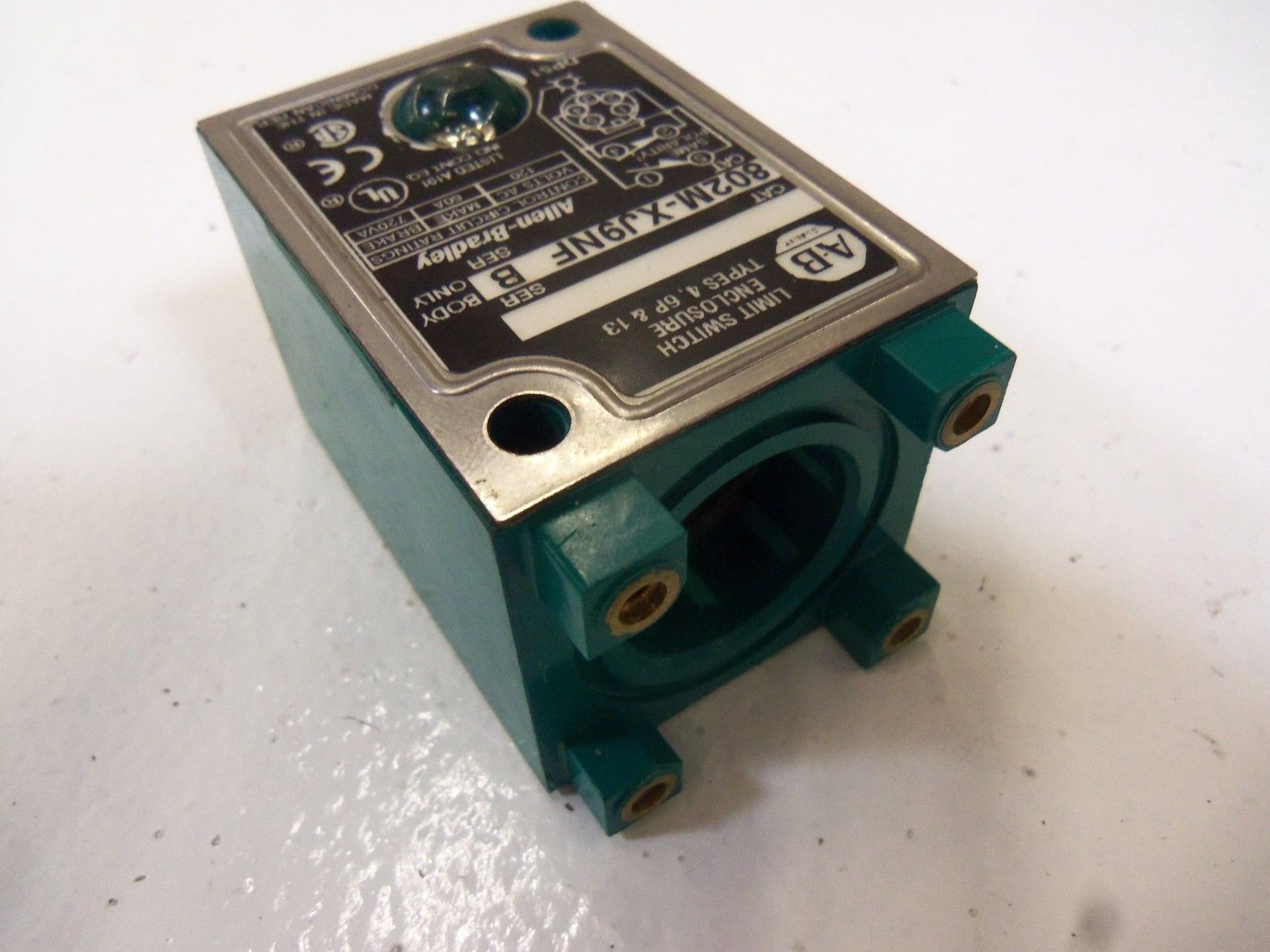 ALLEN BRADLEY 802M-XJ9NF SERIES B *USED*