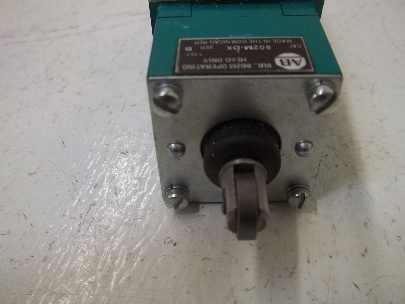 ALLEN BRADLEY 802M-XZJ5LF SER.A WITH 802M-DX SER.B  *USED*