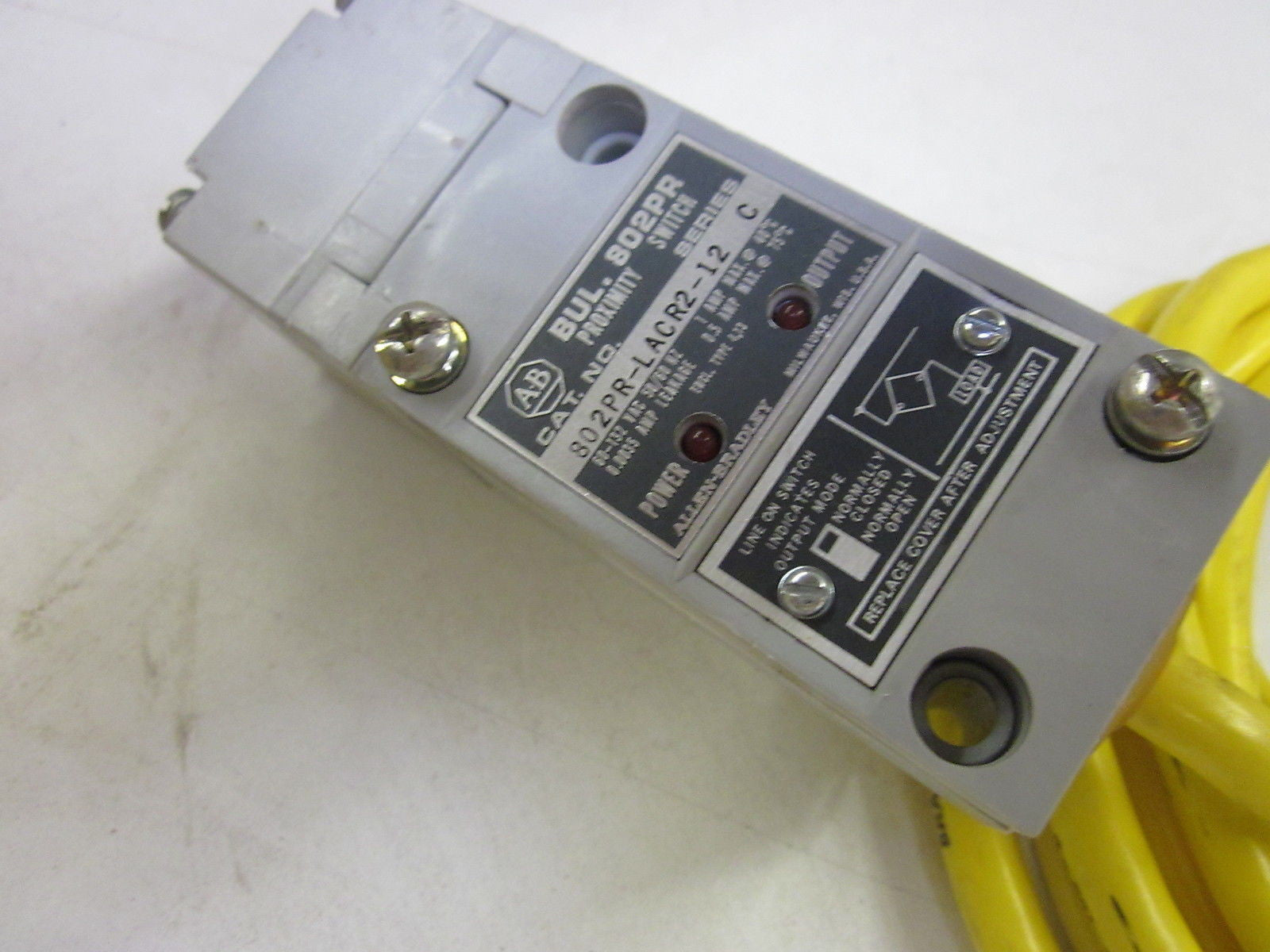 ALLEN BRADLEY 802PR-LACR2-12 SER.C *NEW NO BOX*