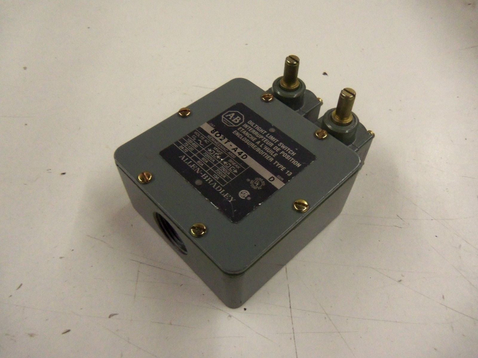 ALLEN BRADLEY 802T-A4D SER. D OILTIGHT LIMIT SWITCH *NEW NO BOX*
