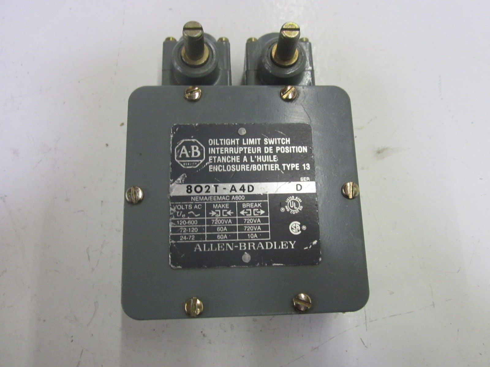 ALLEN BRADLEY 802T-A4D SER. D OILTIGHT LIMIT SWITCH *USED*