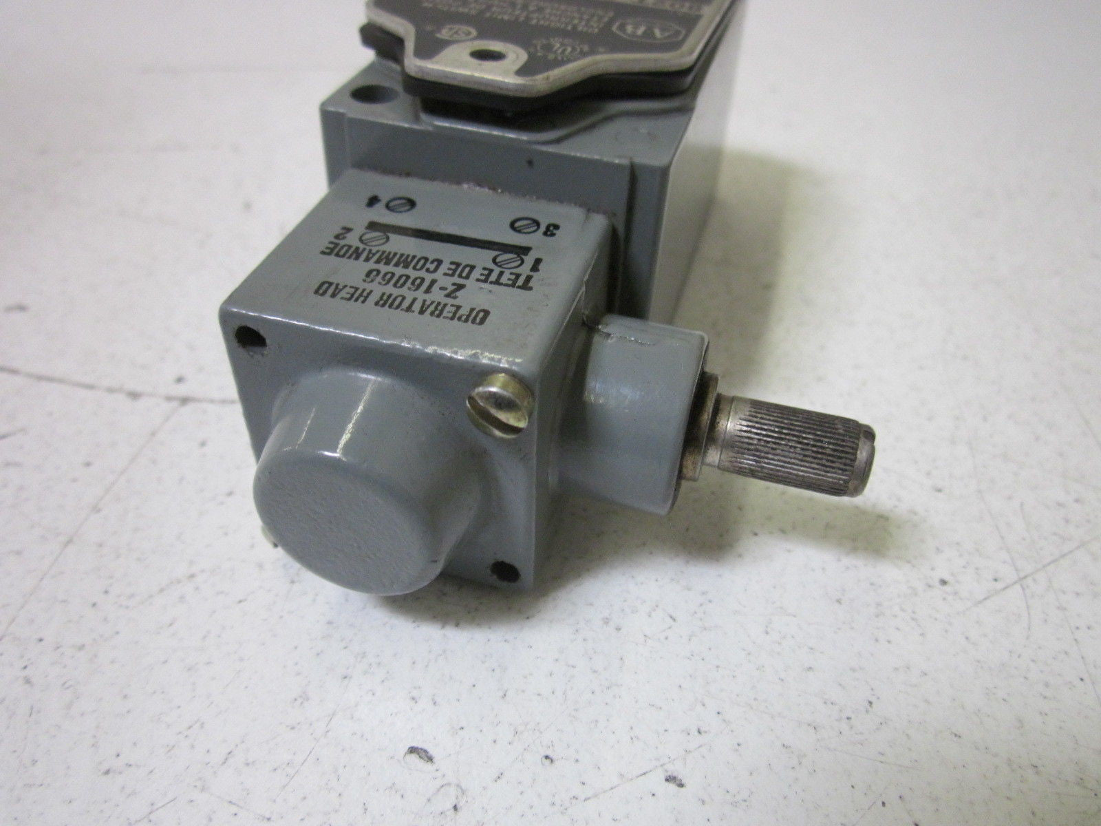 ALLEN BRADLEY 802T-A1 SER. C OILTIGHT LIMIT SWITCH *NEW NO BOX*