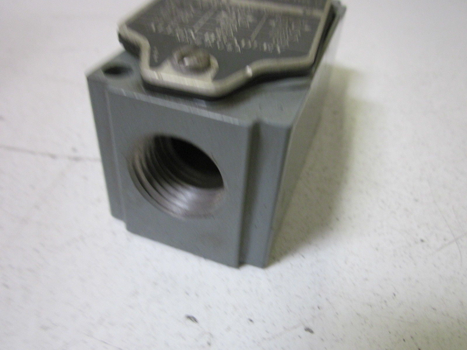 ALLEN BRADLEY 802T-A1 SER. C OILTIGHT LIMIT SWITCH *NEW NO BOX*