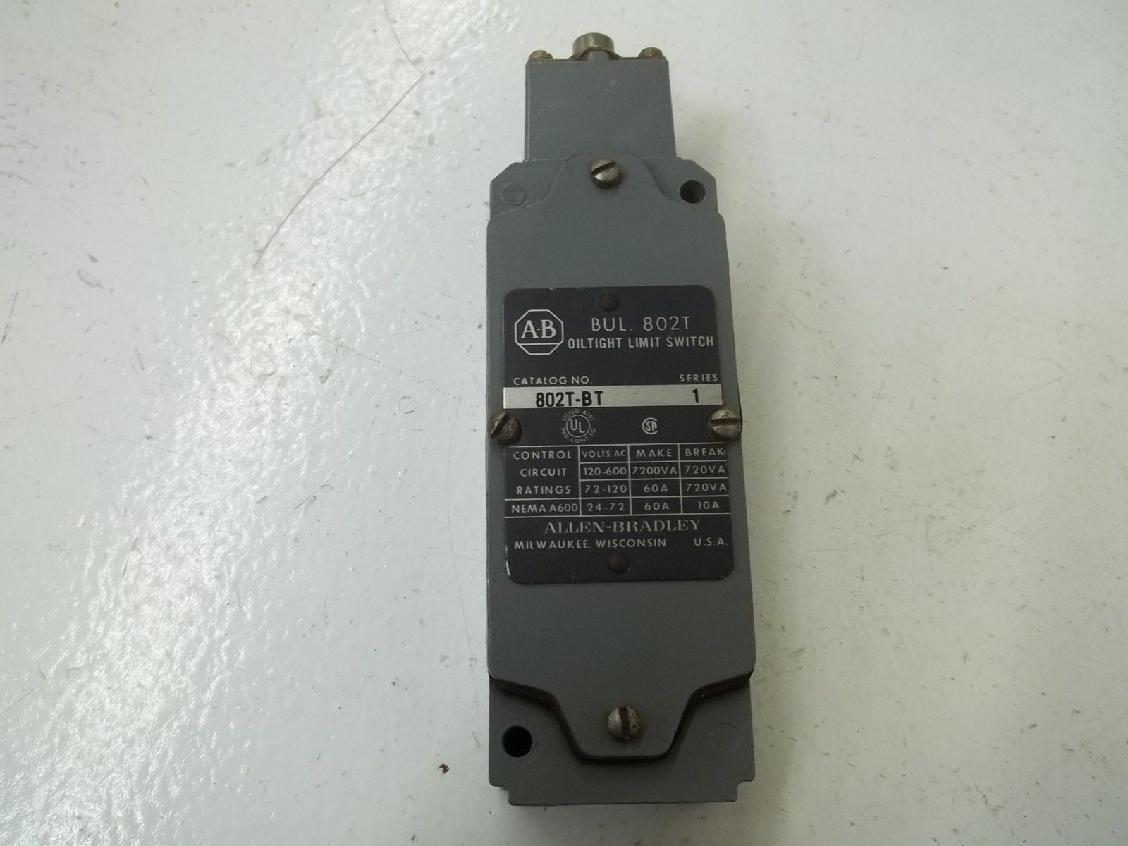 ALLEN BRADLEY 802T-BT SER.1 *USED*