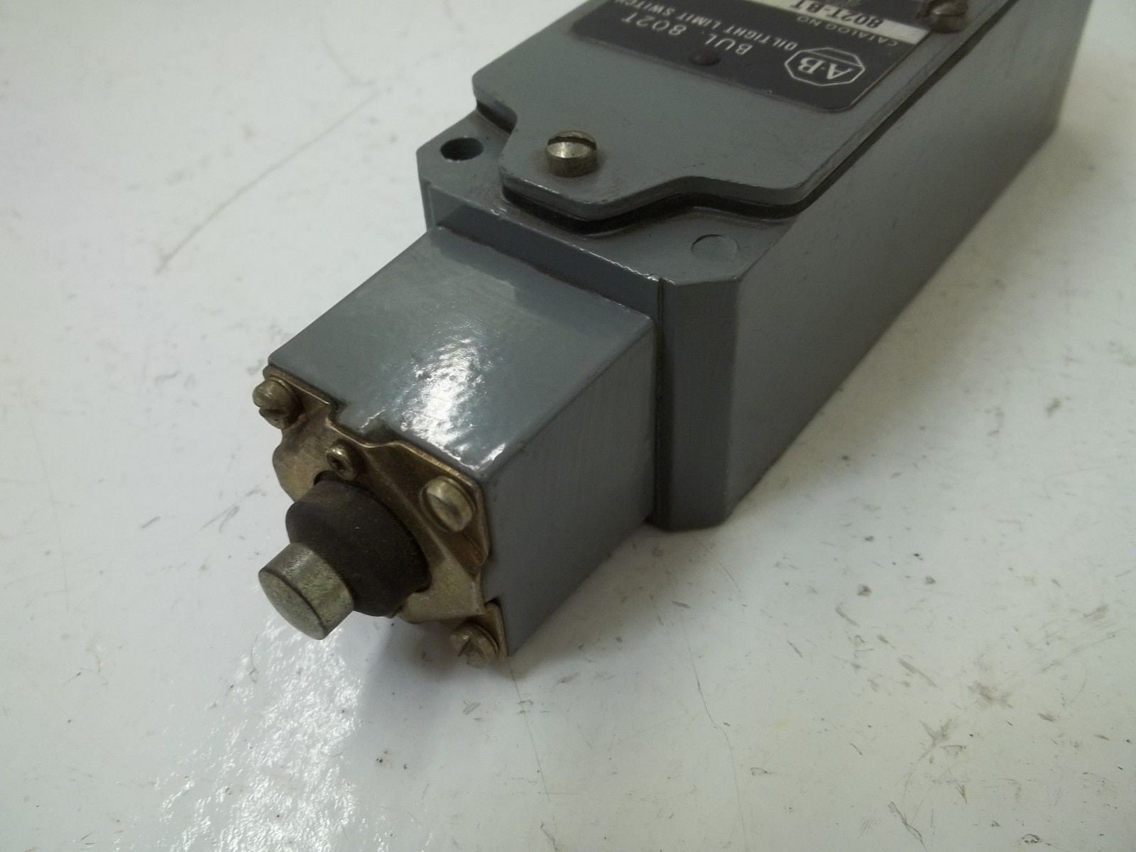 ALLEN BRADLEY 802T-BT SER.1 *USED*