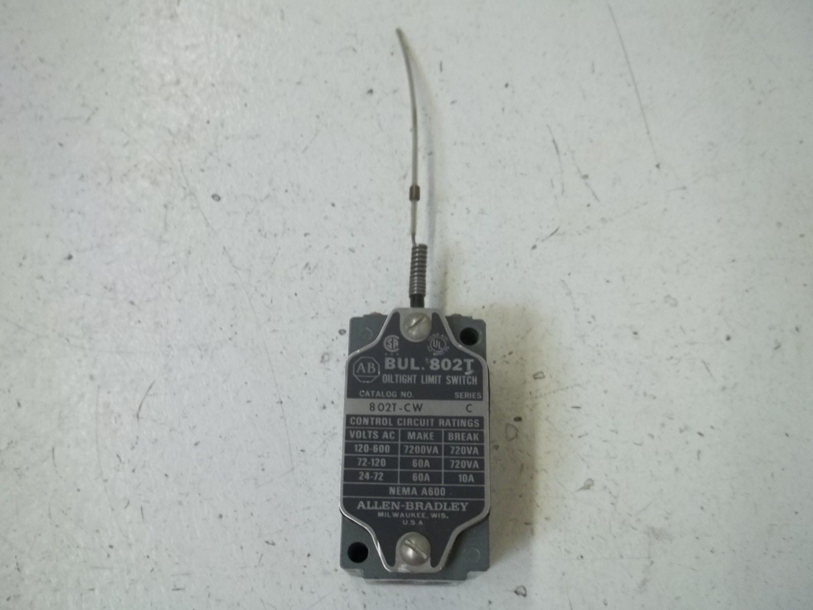 ALLEN BRADLEY 802T-CW SER.C LIMIT SWITCH *USED*