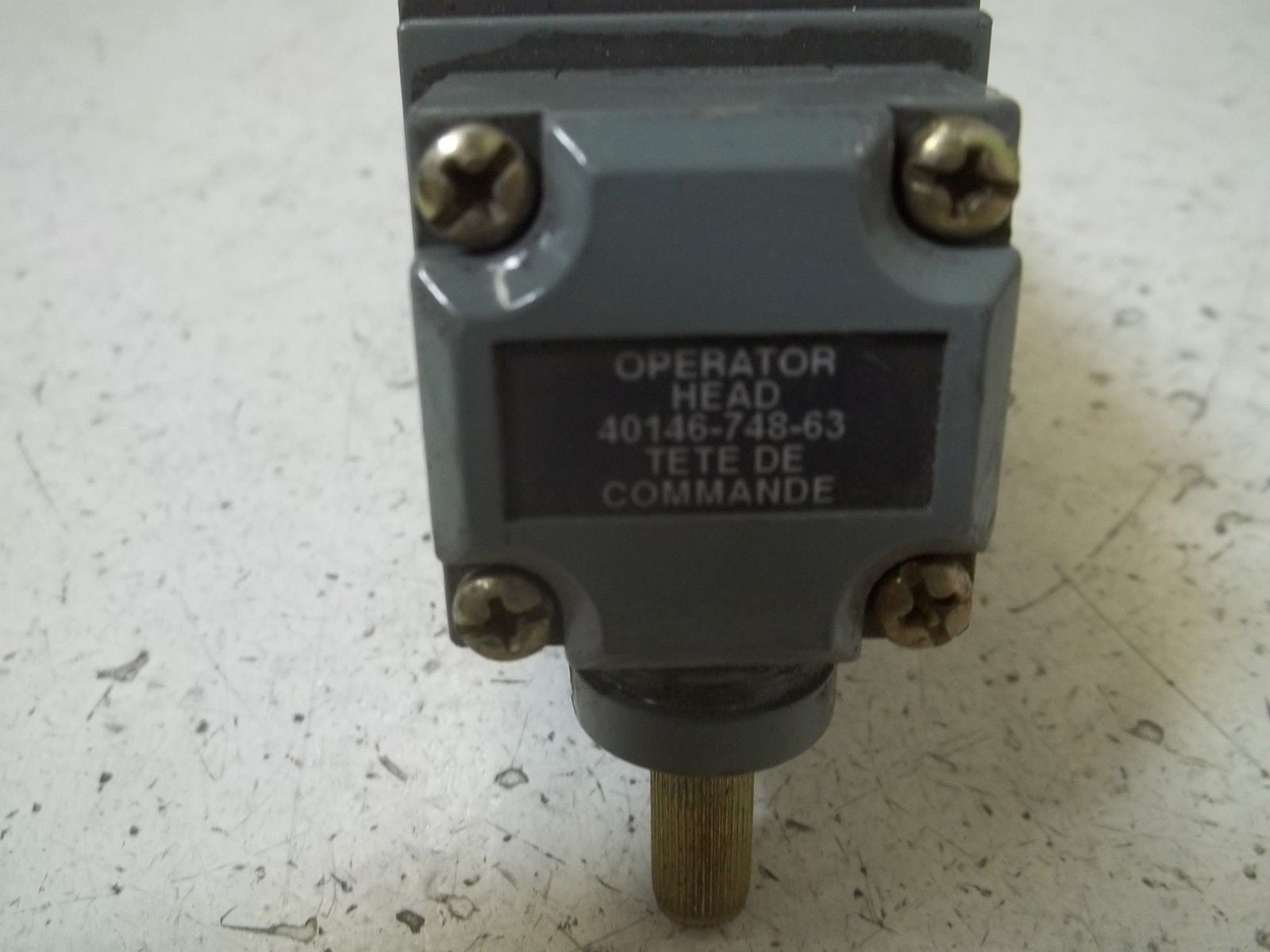 ALLEN BRADLEY 802T-HPJ1 ER.H LIMIT SWITCH *USED*