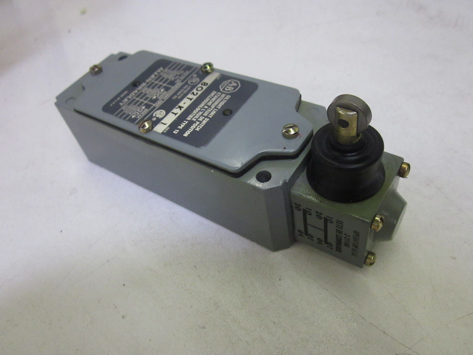 ALLEN BRADLEY 802T-KT SER.1 *NEW NO BOX*