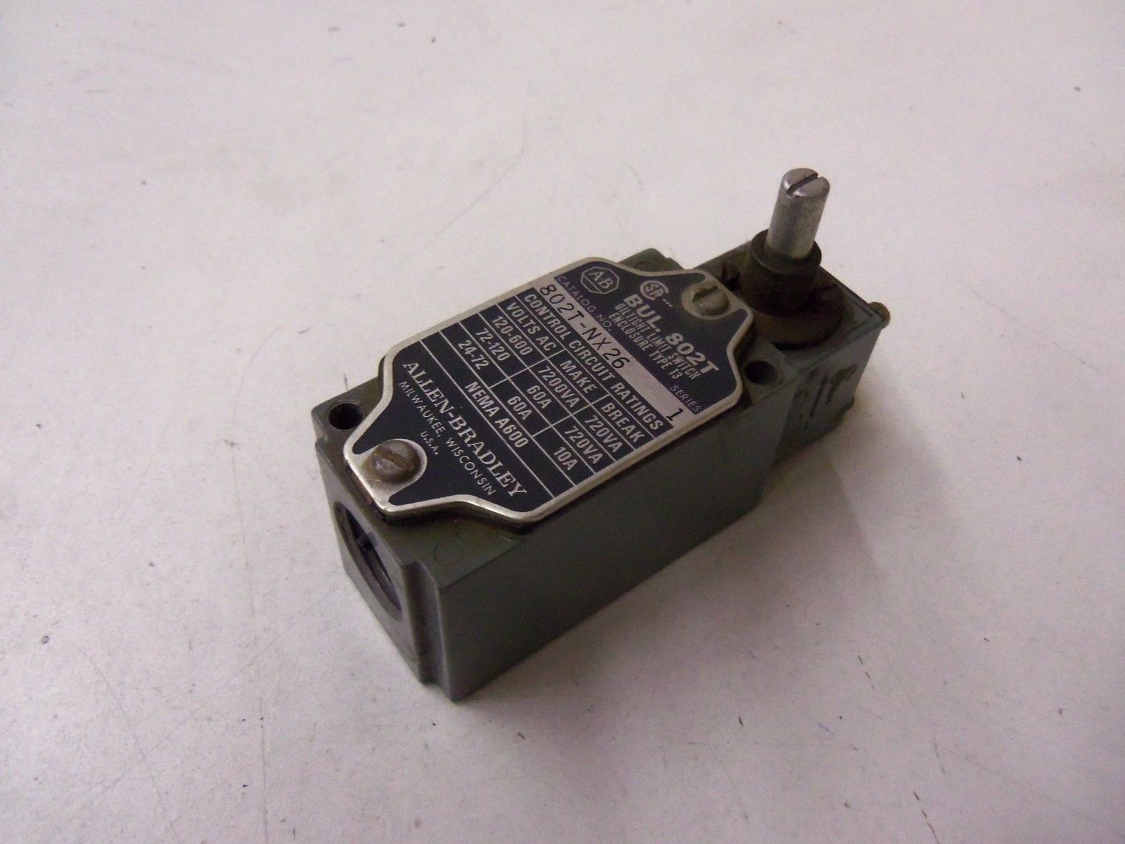 ALLEN BRADLEY 802T-NX26 SERIES 1 *USED*