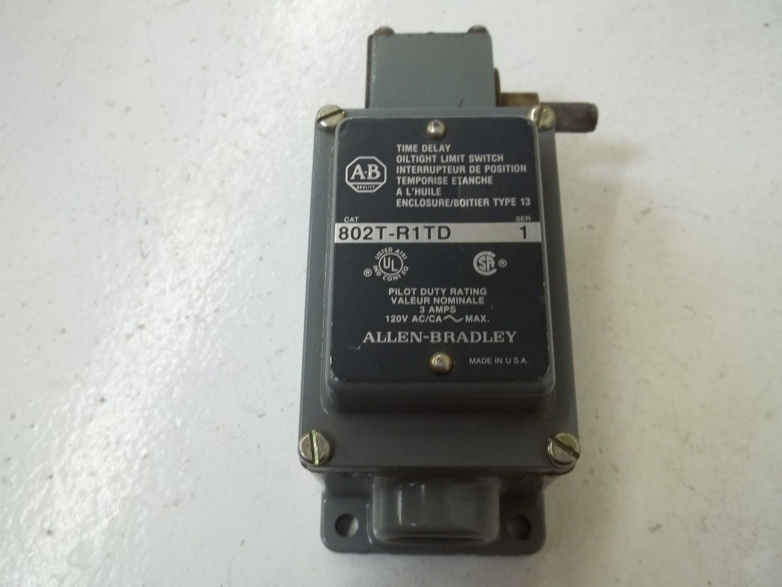 ALLEN BRADLEY 802T-R1TD SER.1 *USED*