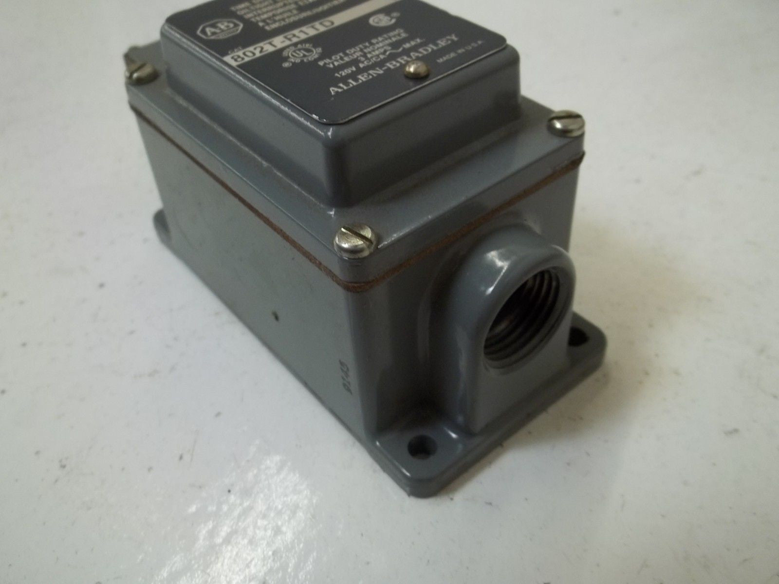 ALLEN BRADLEY 802T-R1TD SER.1 *USED*