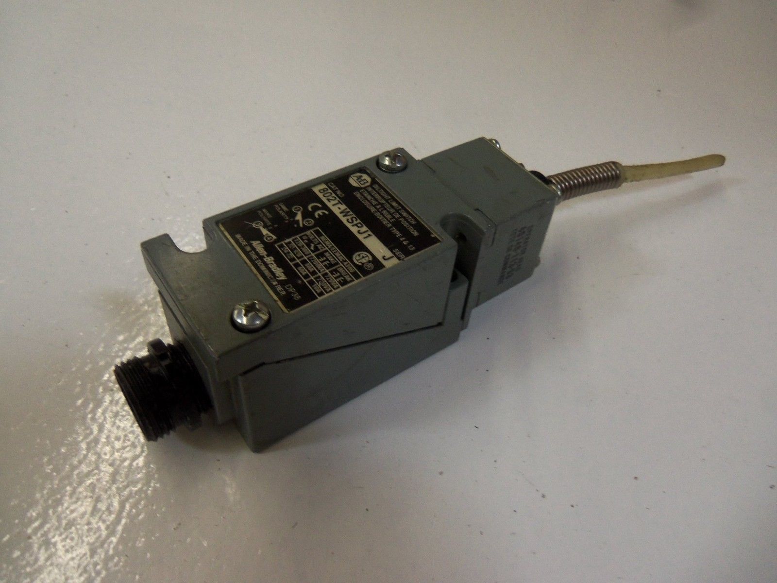 ALLEN BRADLEY 802T-WSPJ1 SERIES J *USED*