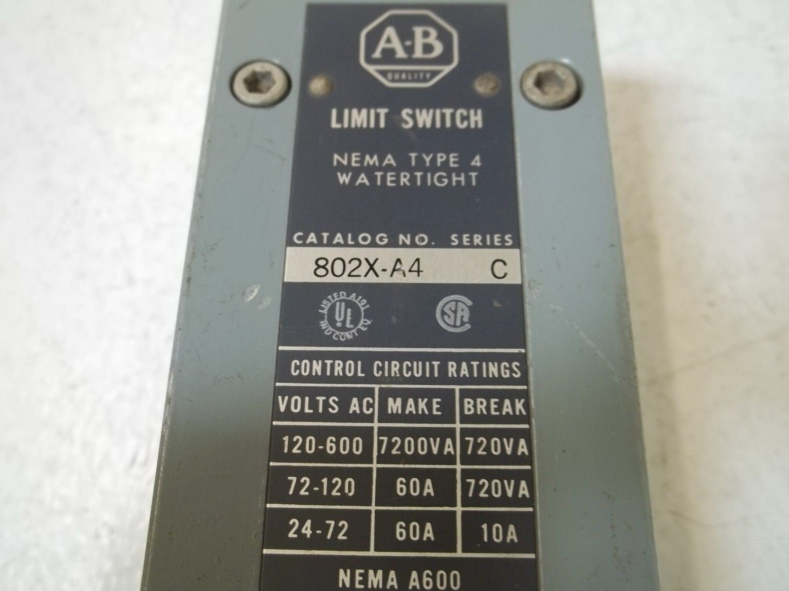 ALLEN BRADLEY 802X-A4 SER.C LIMIT SWITCH  *USED*