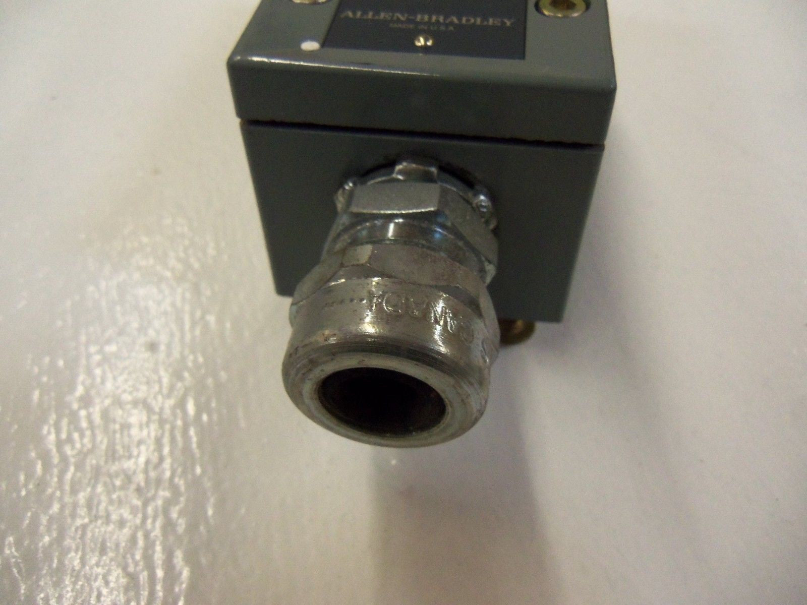 ALLEN BRADLEY 802X-B4 SERIES B *USED*
