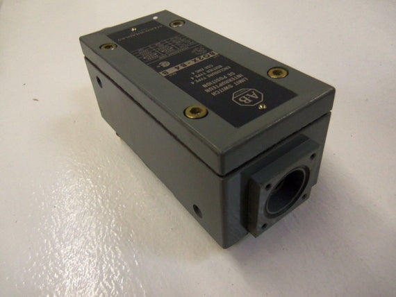ALLEN BRADLEY 802X-B4 SERIES B *USED*