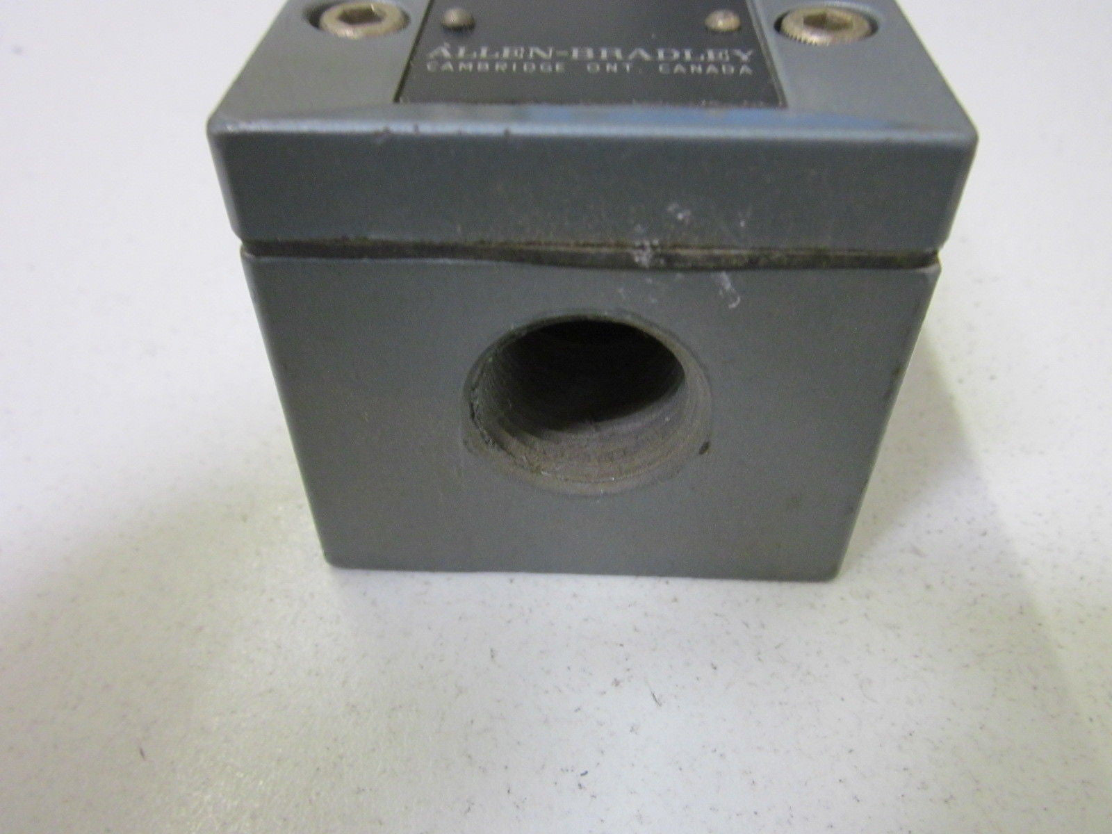 ALLEN BRADLEY 802X-C4 SER.C *USED*