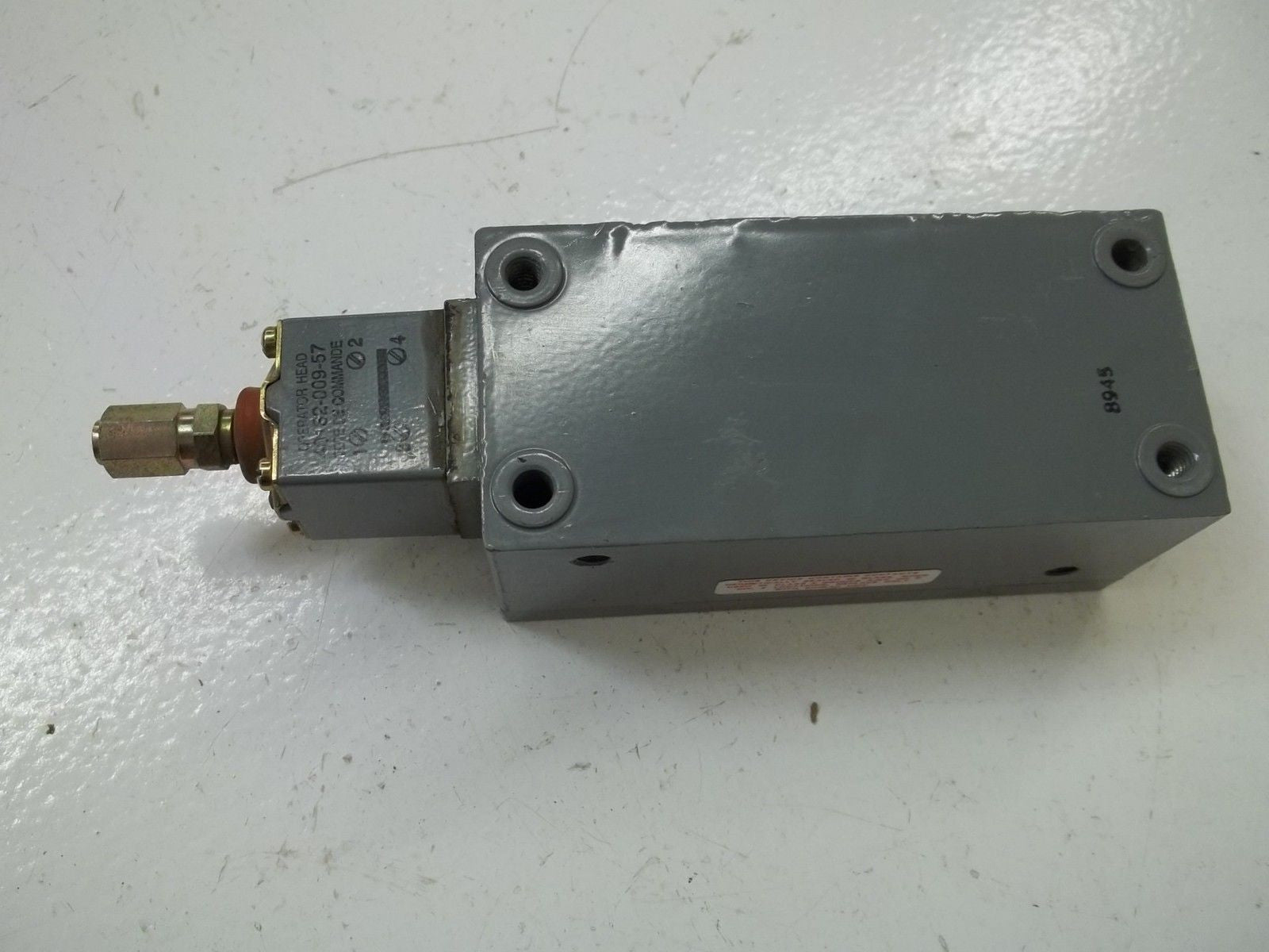 ALLEN BRADLEY 802XR-HF7 SER.A *NEW OUT OF A  BOX*